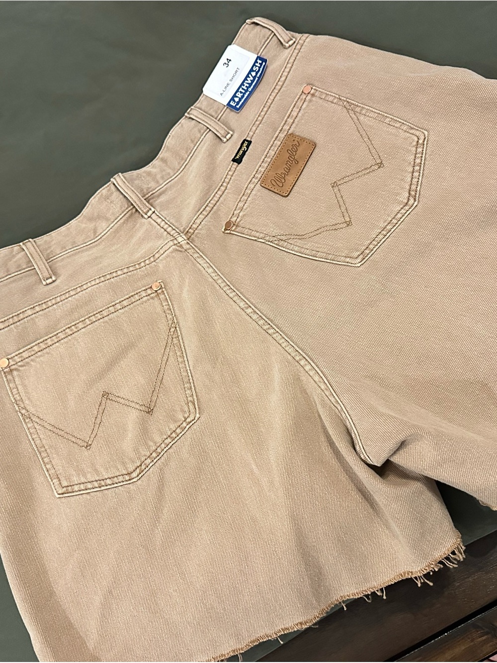 Wrangler High Waist Women's Shorts in Beige/Tan
